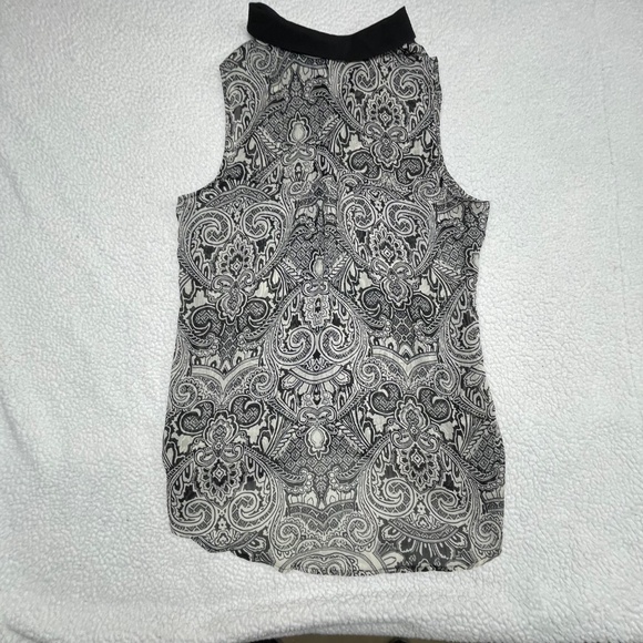 Women’s XL New Directions Black/White Paisley Top - Picture 2 of 11
